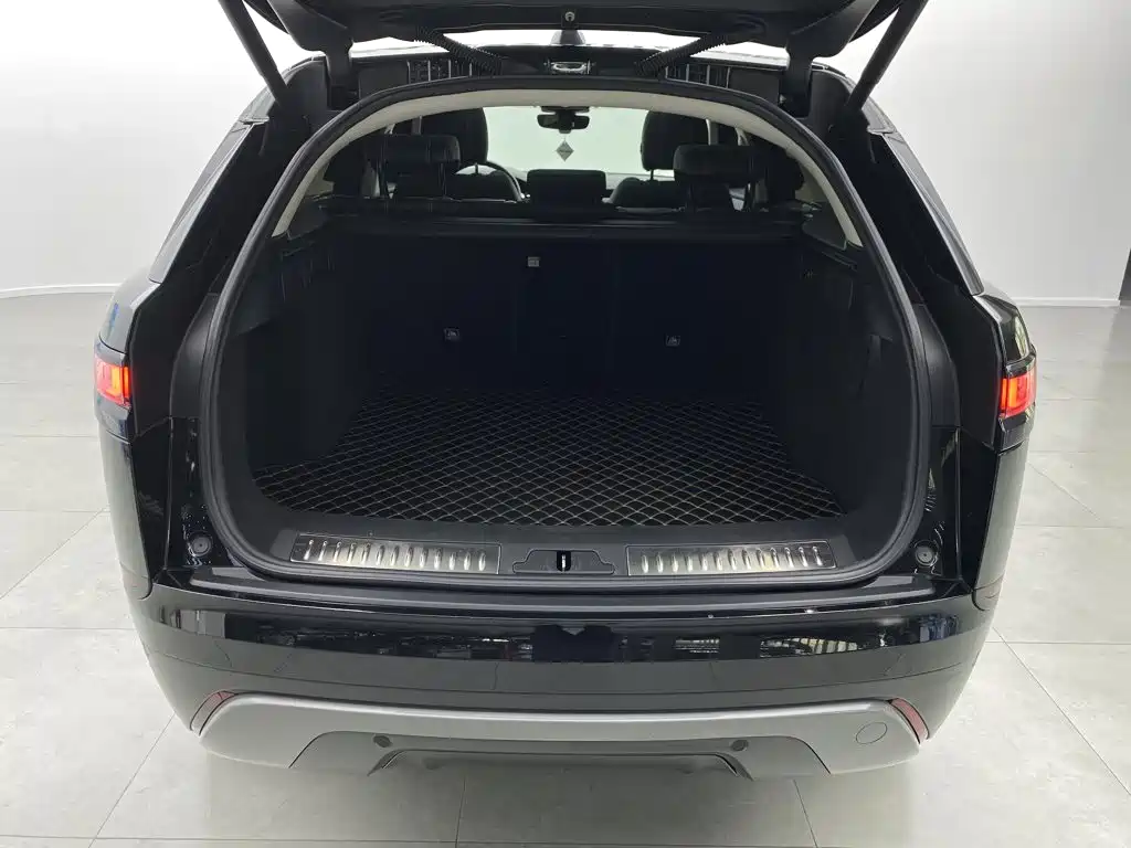 Фото 3 - Land Rover Range Rover Velar