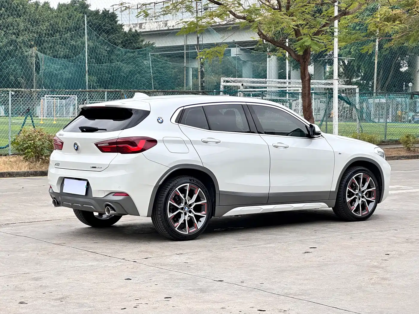 Photo 4 - BMW X2