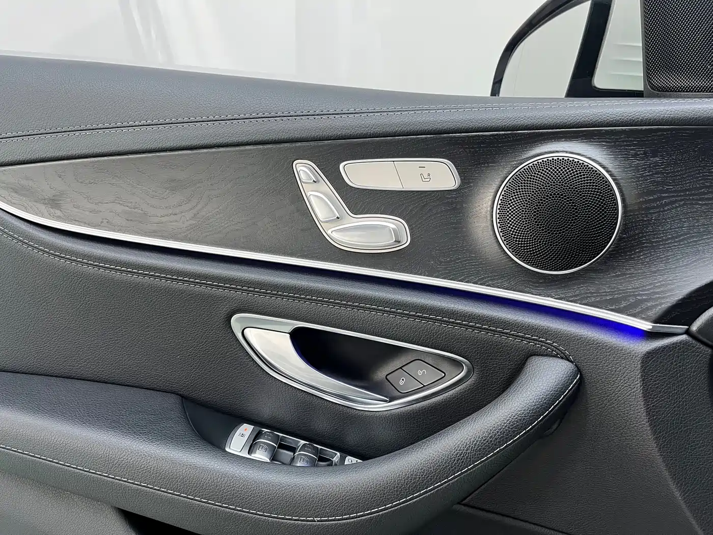 Mercedes-Benz E-Class 2019 E 200 L Sport фото 14
