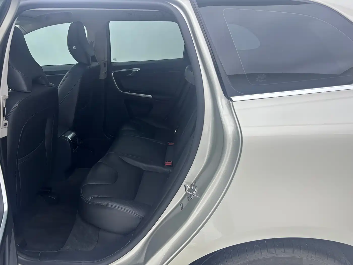 Фото 11 - Volvo XC60
