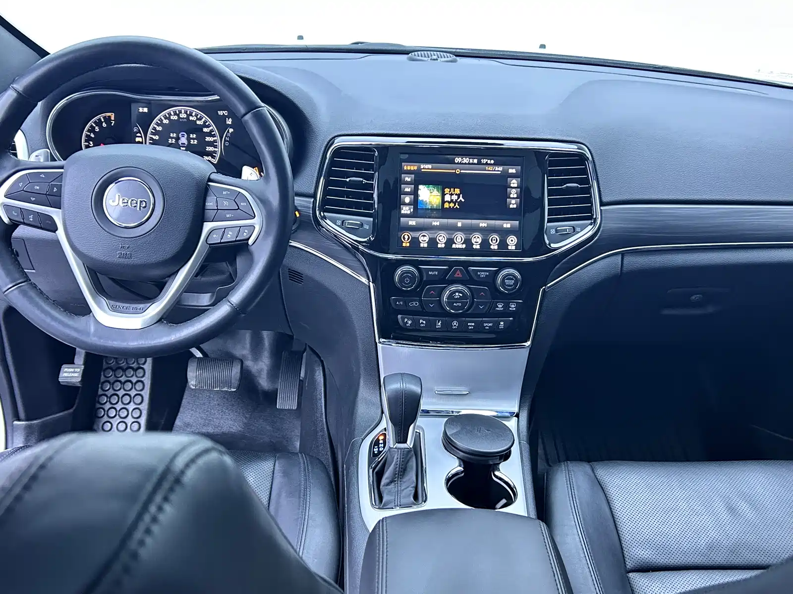 Фото 18 - Jeep Grand Cherokee (Import)