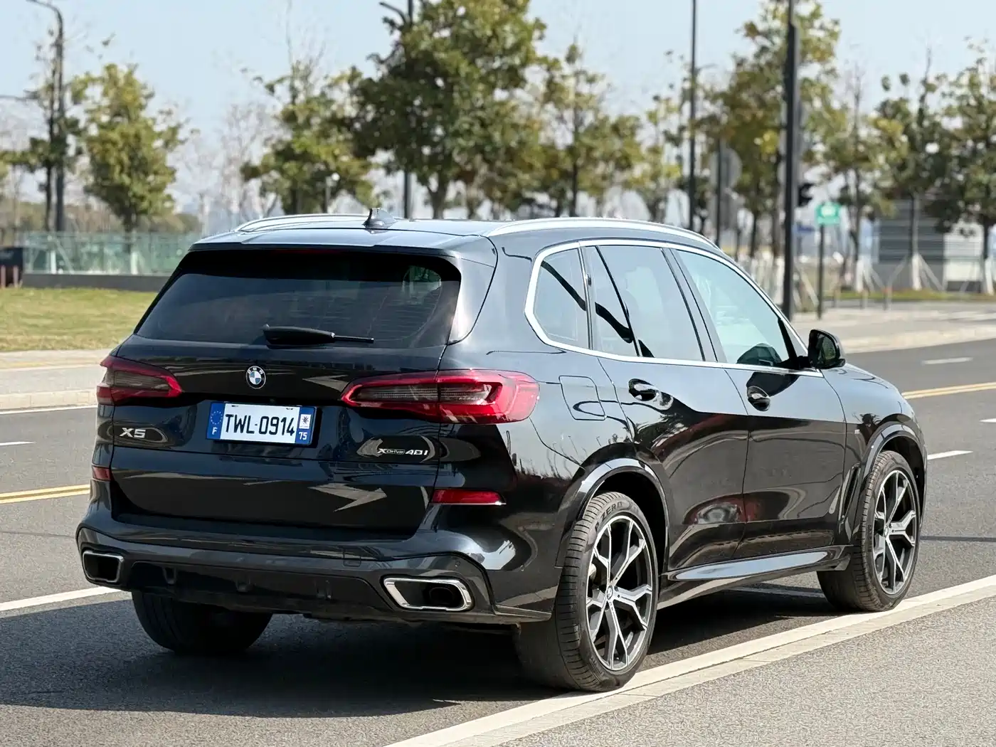 BMW X5 (Import) 2019 xDrive40i Exclusive M Sport Package фото 9