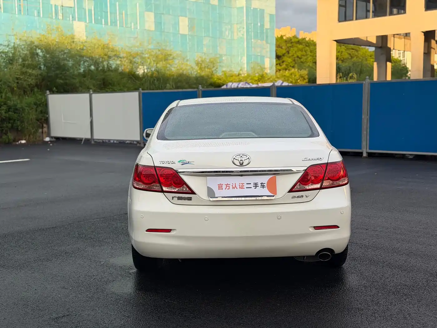 Фото 12 - Toyota Camry