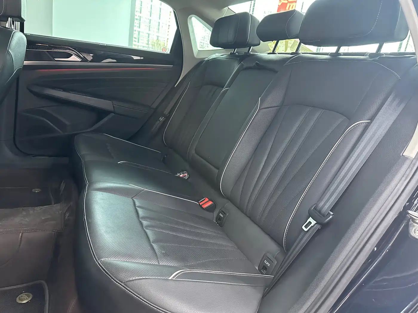 Volkswagen Passat 2024 380TSI Starlight Luxury Edition фото 20