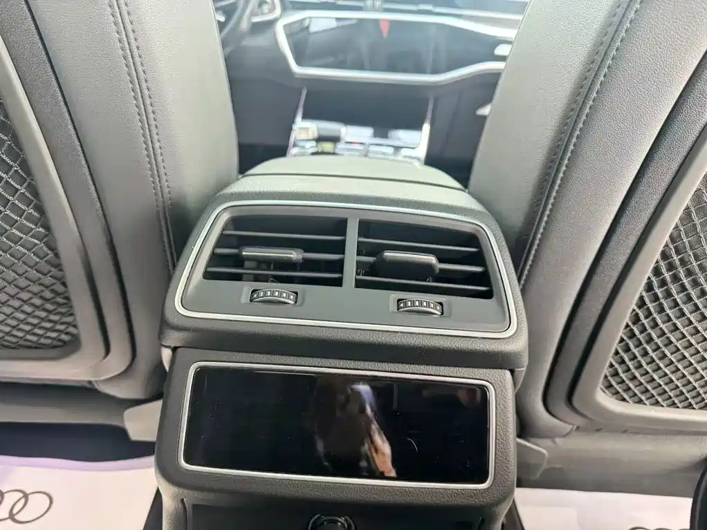 Audi A7 2024 2023 Model 45 TFSI Premium Selection Edition