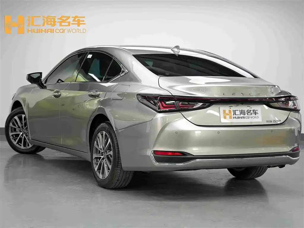 2026 Lexus ES