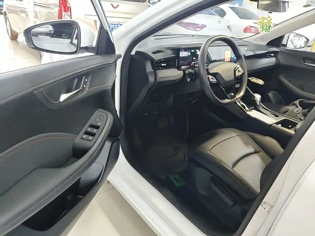 Roewe i5 2026 2026 1.5L CVT Luxury