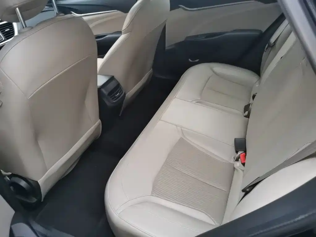 Фото 17 - Buick Excelle