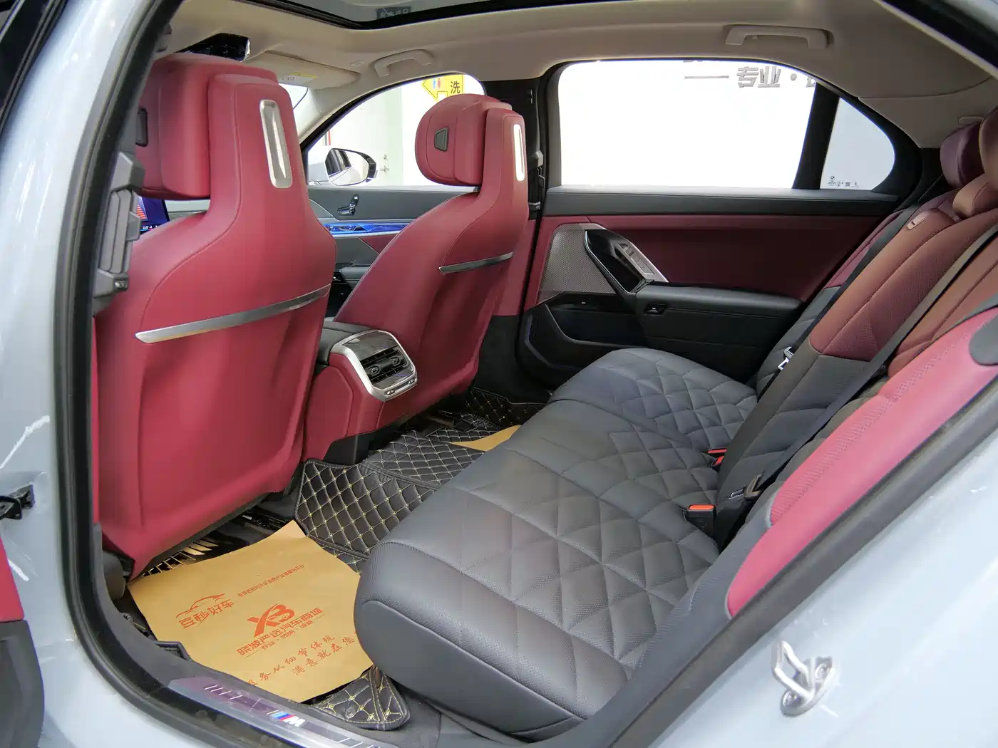 BMW 7 Series 2023 Model 735Li M Sport Package фото 11