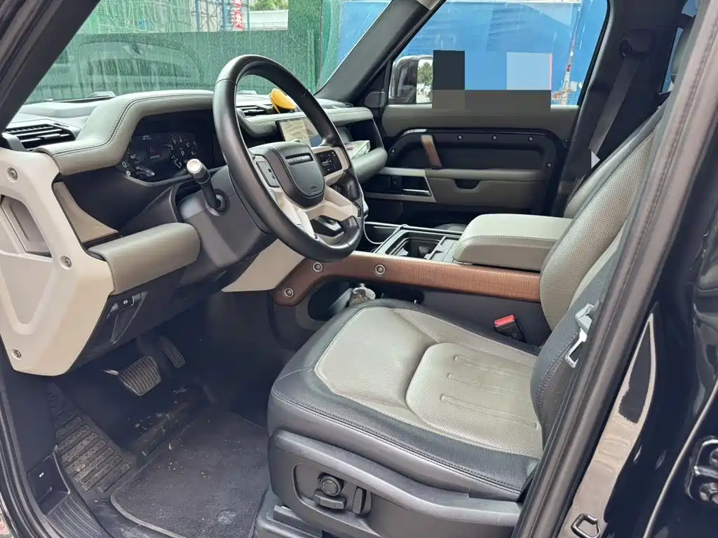 Фото 4 - Land Rover Defender