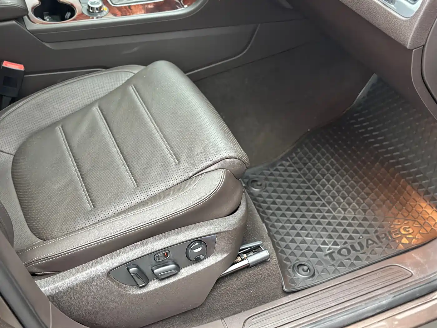 Volkswagen Touareg 2011 3.0TSI Premium фото 43