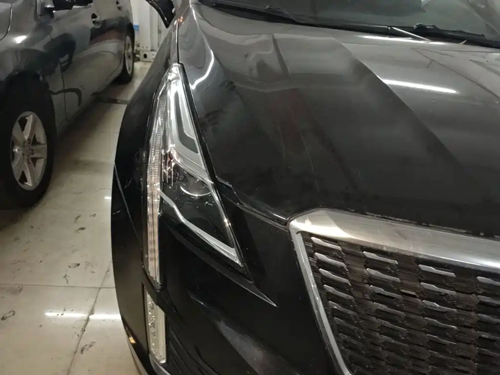 صورة 11 - Cadillac XT5