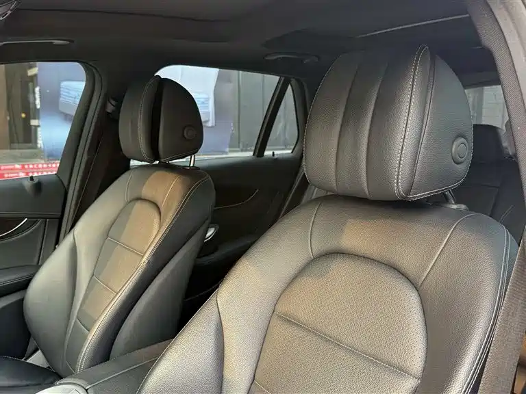 Mercedes-Benz GLC 2017 GLC 260 4MATIC Luxury фото 10