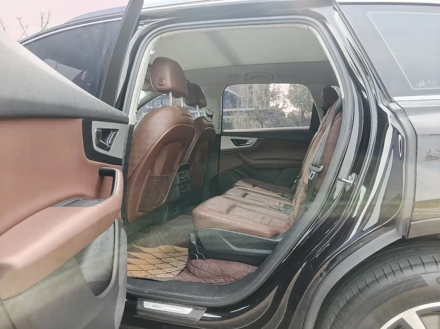 AUDI Q7