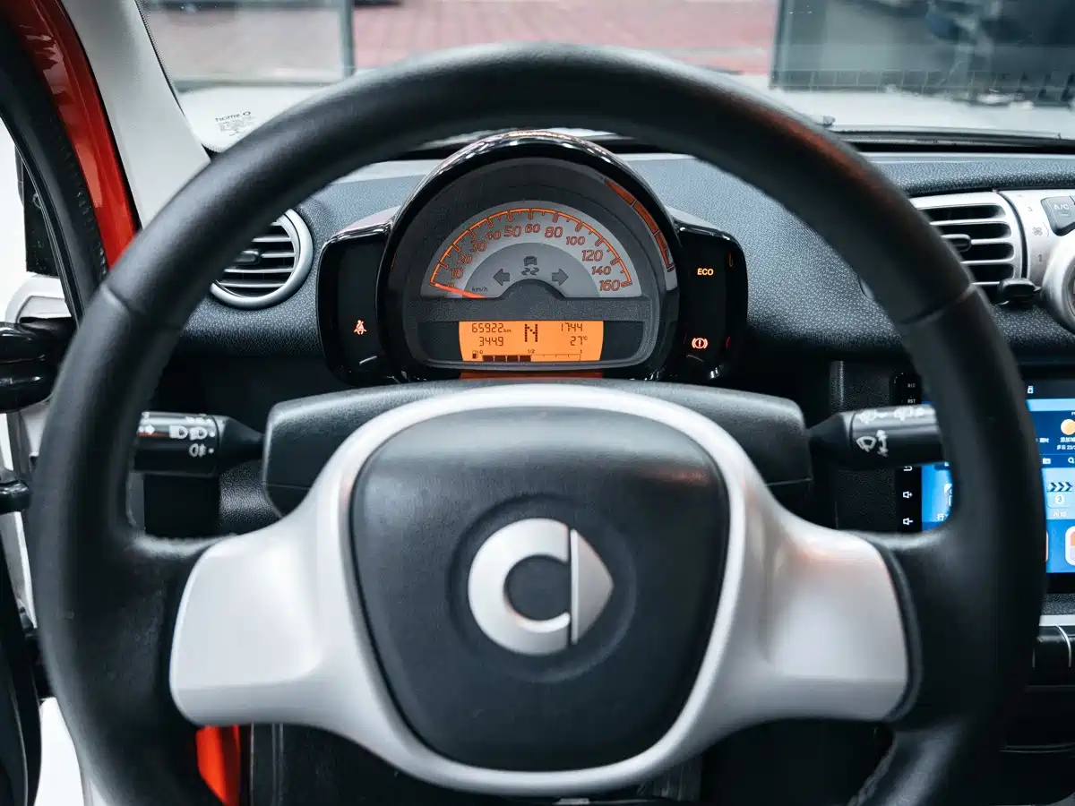smart fortwo 2014 2014 1.0 MHD Hardtop New Year Special Edition