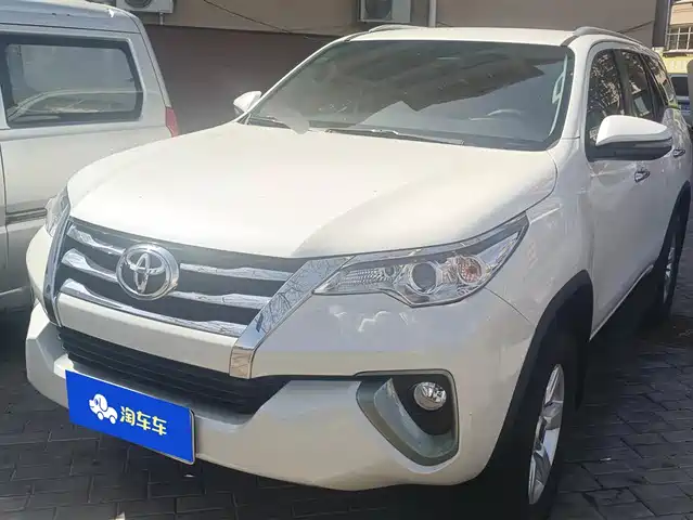 TOYOTA FORTUNER