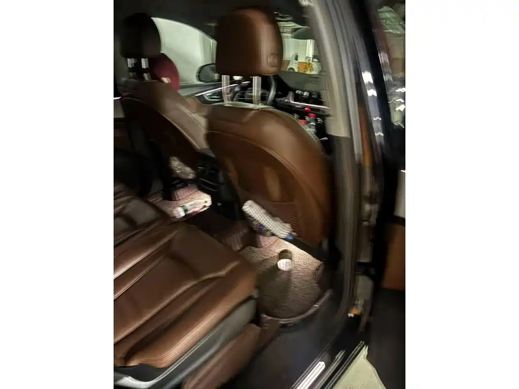Фото 5 - Audi Q7