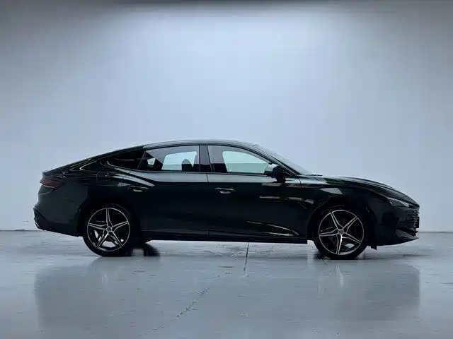 Фото 8 - MG MG7
