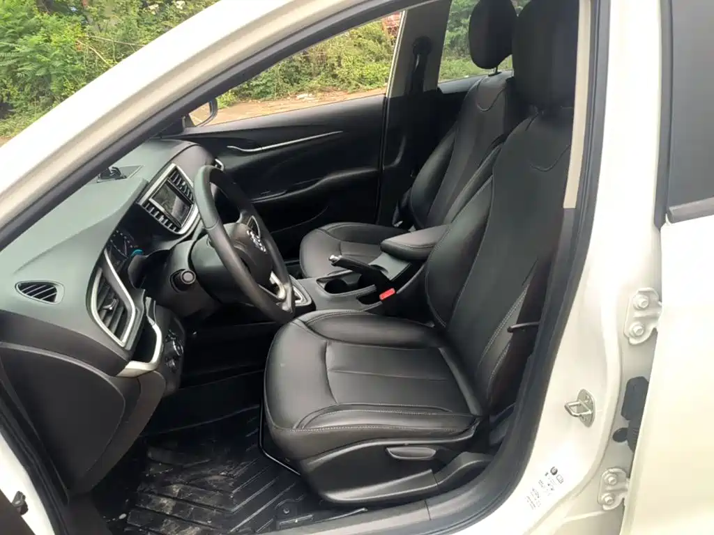 Фото 15 - Buick Excelle