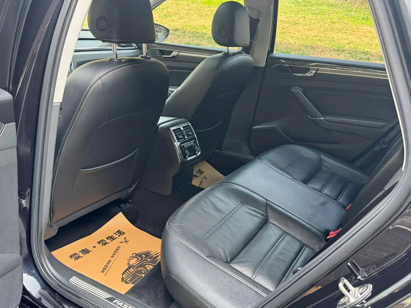 Volkswagen Passat 2017 330TSI DSG Luxury фото 13