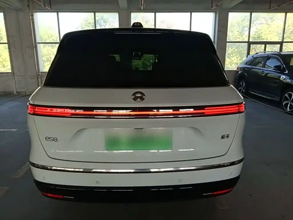 NIO ES8 2026 2025 Model 6-Seat Executive Luxury Edition
