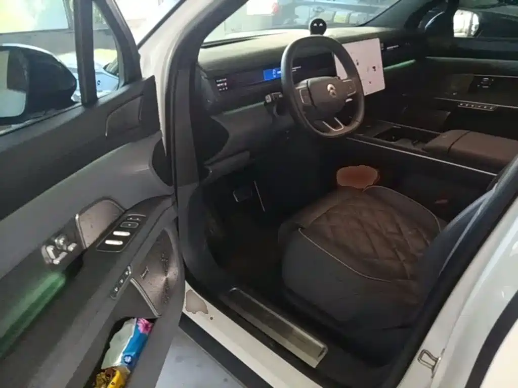 NIO ES8 2026 2025 Model 6-Seat Executive Luxury Edition