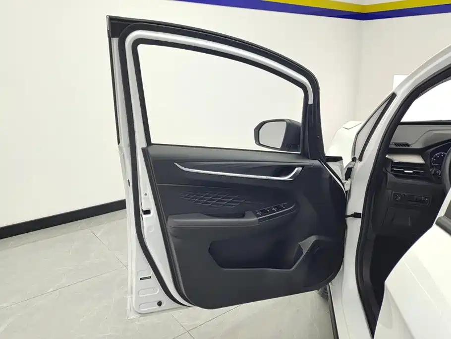 Geely Vision X3 2022 2021 PRO 1.5L CVT Premium