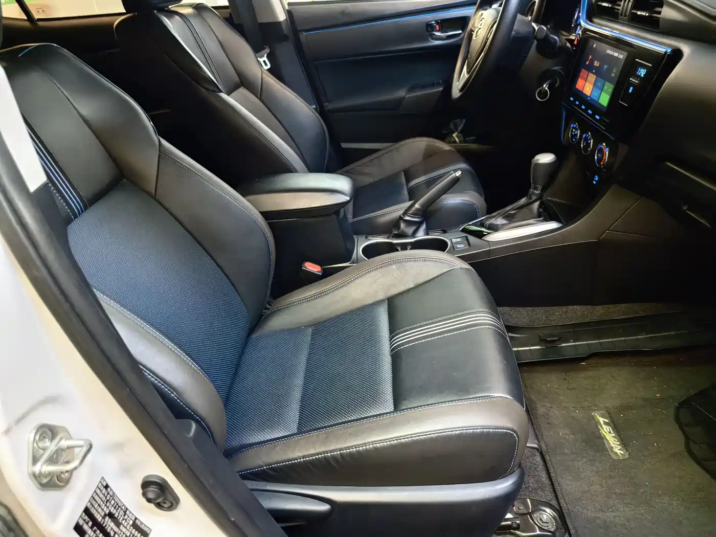 Toyota Levin 2018 185T CVT Premium Edition China V фото 13