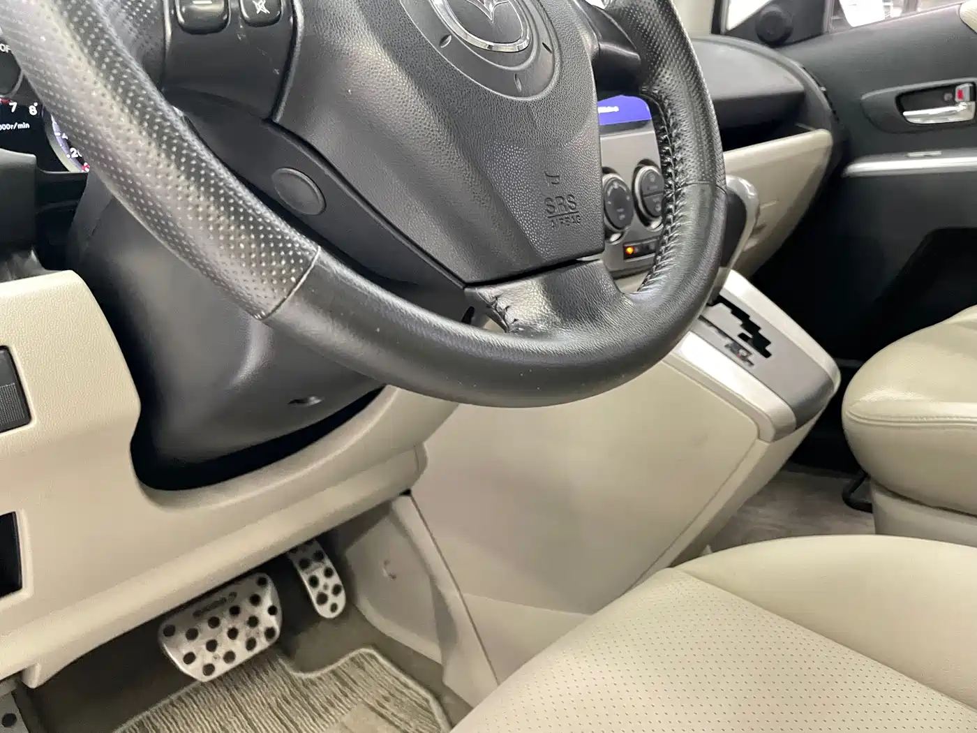 Mazda Mazda5 2010 2008 2.0 Automatic Luxury Edition