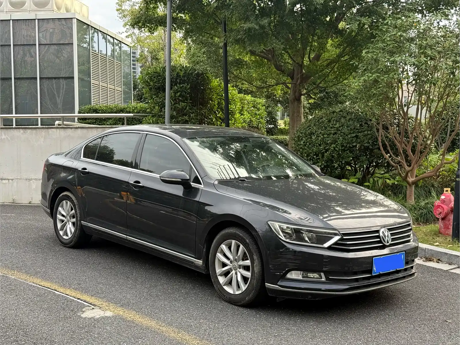صورة 3 - Volkswagen Magotan