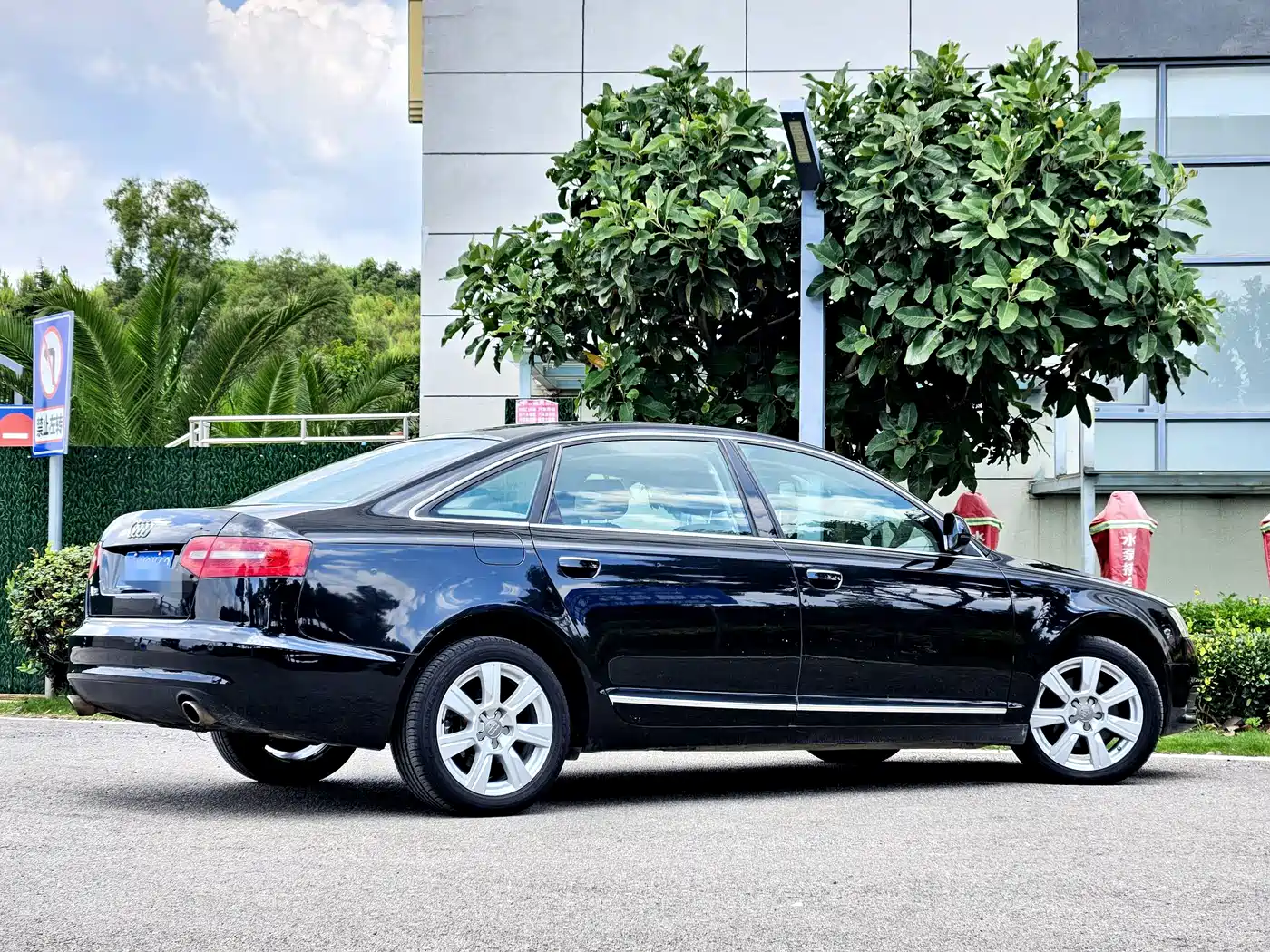Audi A6L 2010 2010 2.4L Technology