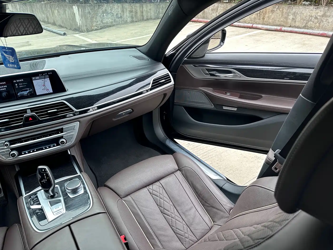 BMW 7 Series 2018 740Li Leading Type M Sport Package фото 11