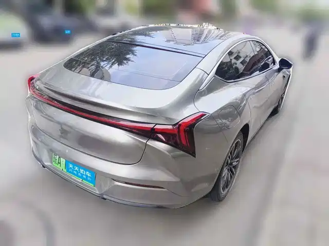 Nezha Auto Nezha S 2024 Model Range Extender 1060 Lite — фото 2