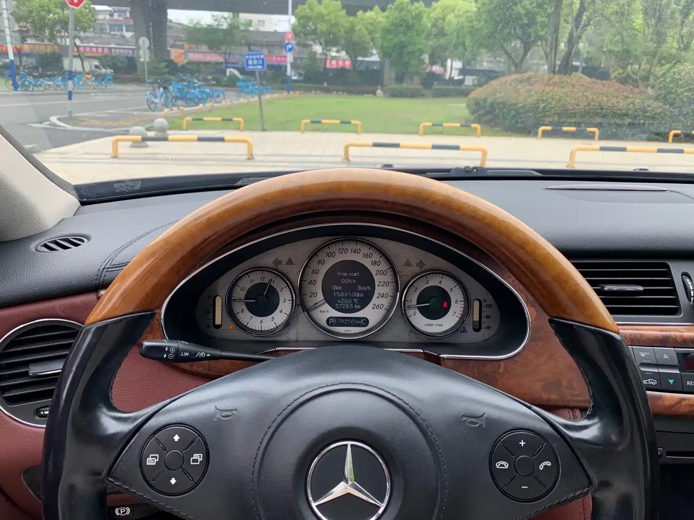 Mercedes-Benz CLS 2009 CLS 350 фото 21
