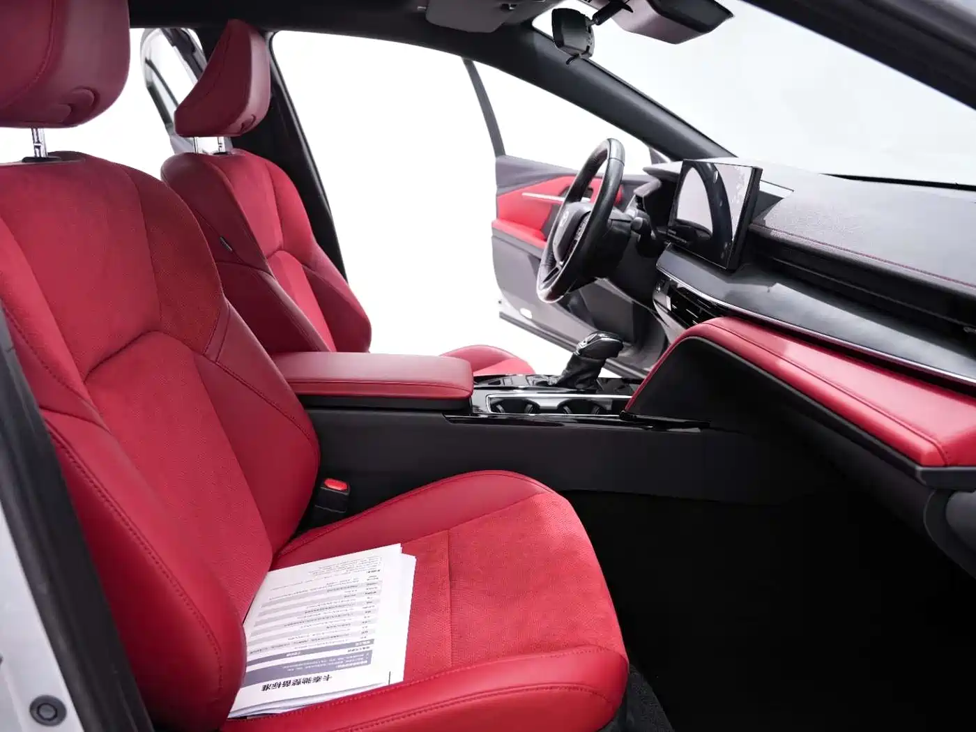 Toyota Camry 2024 Model Dual Hybrid 2.0HXS Sport Plus Edition фото 18