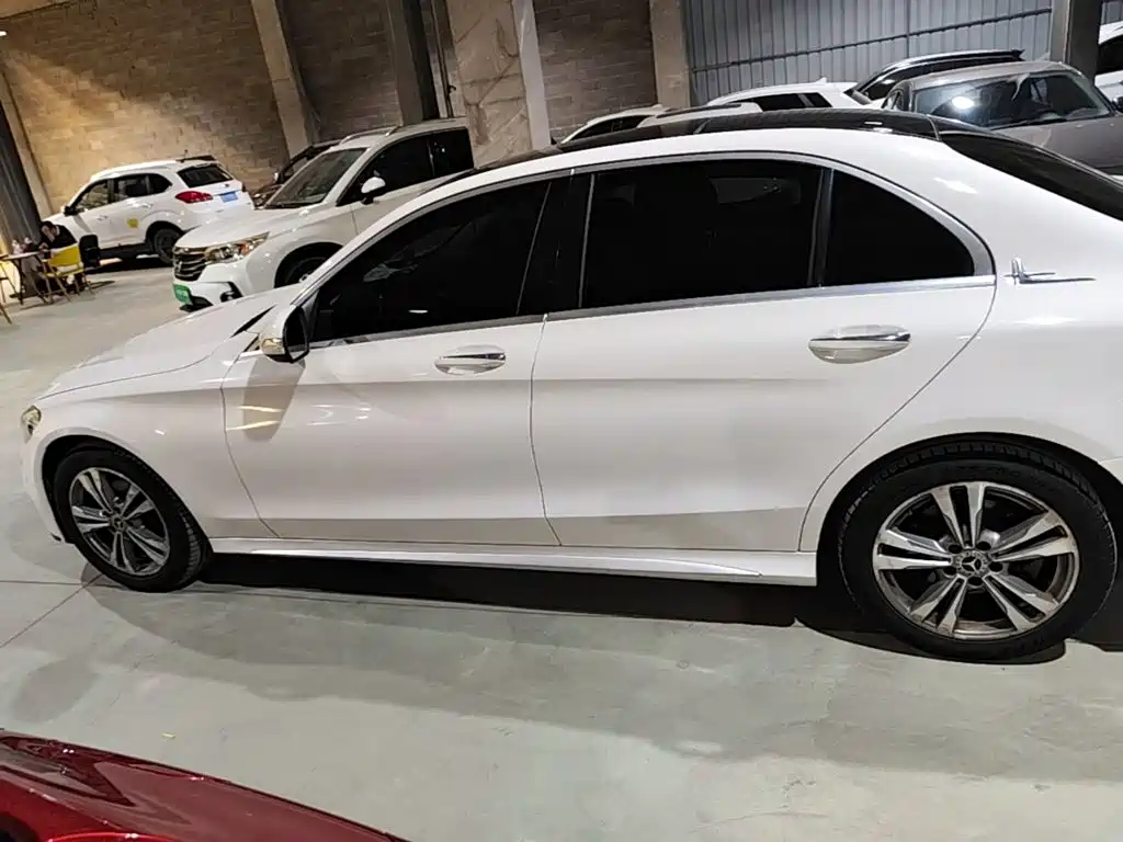 Photo 5 - Mercedes-Benz C-Class