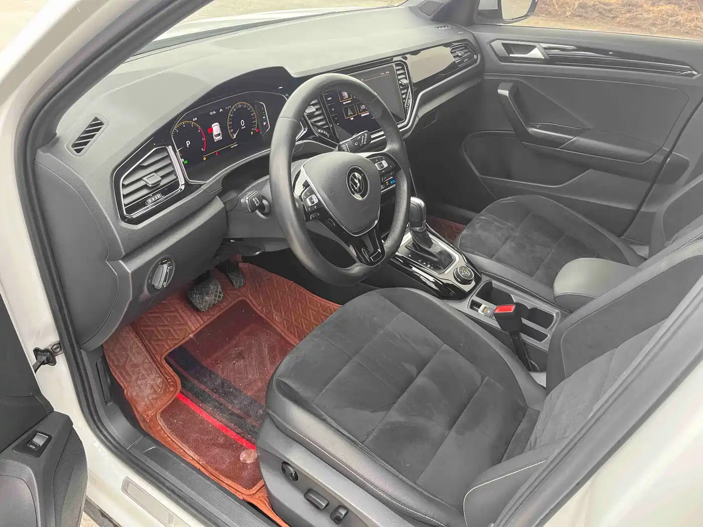 VOLKSWAGEN T ROC EXPLORING SONGS