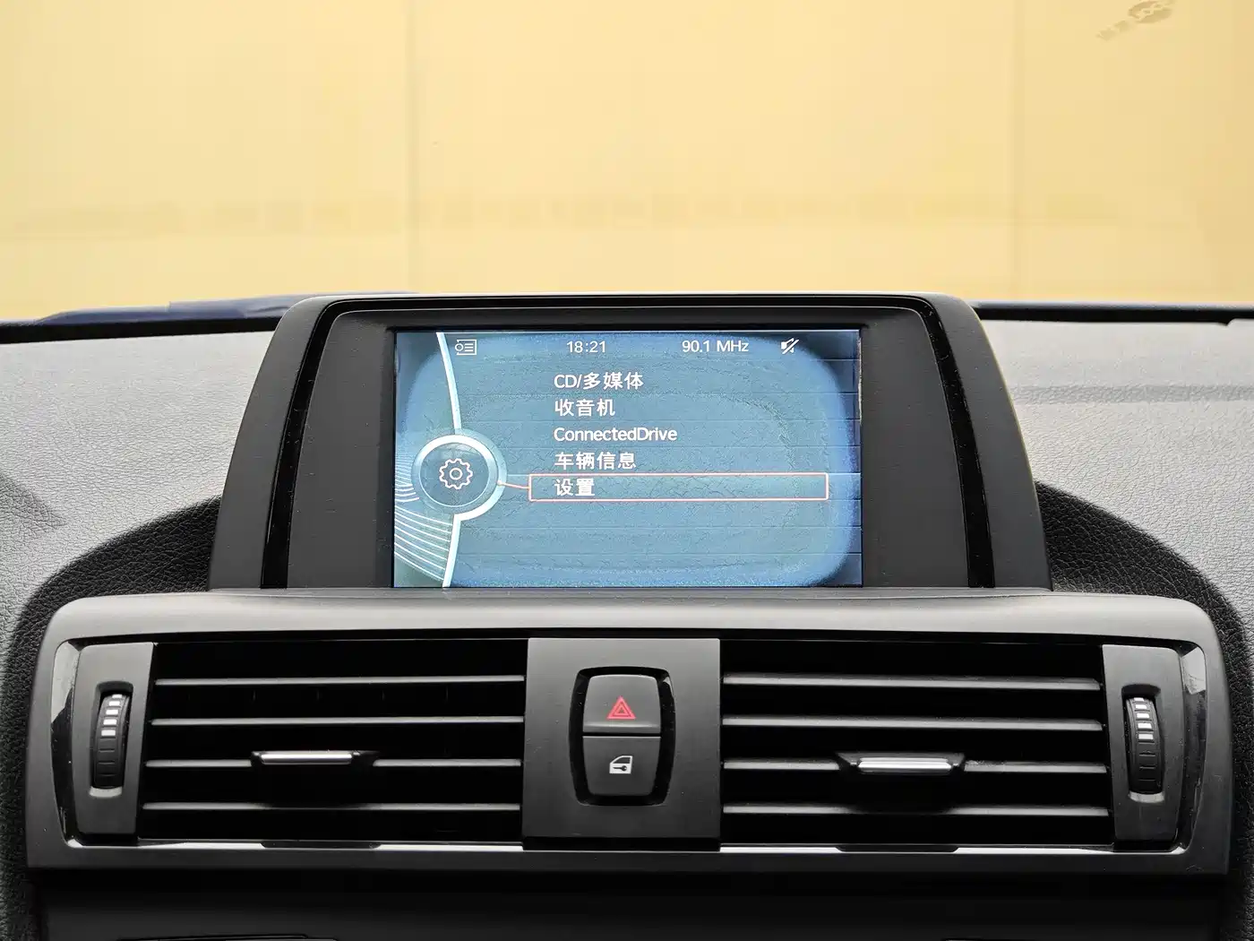 BMW 1 Series (Import) 2013 Facelift 116i Leading Model фото 15