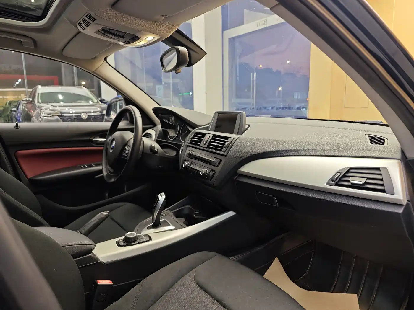 BMW 1 Series (Import) 2013 Facelift 116i Leading Model фото 31