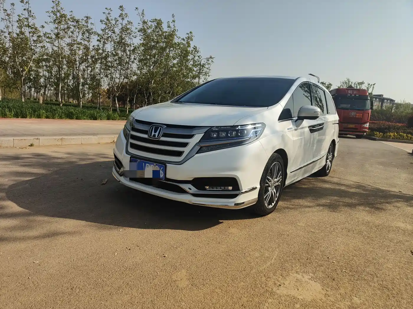Honda Elysion 2019 2.0L Hybrid Luxury Edition
