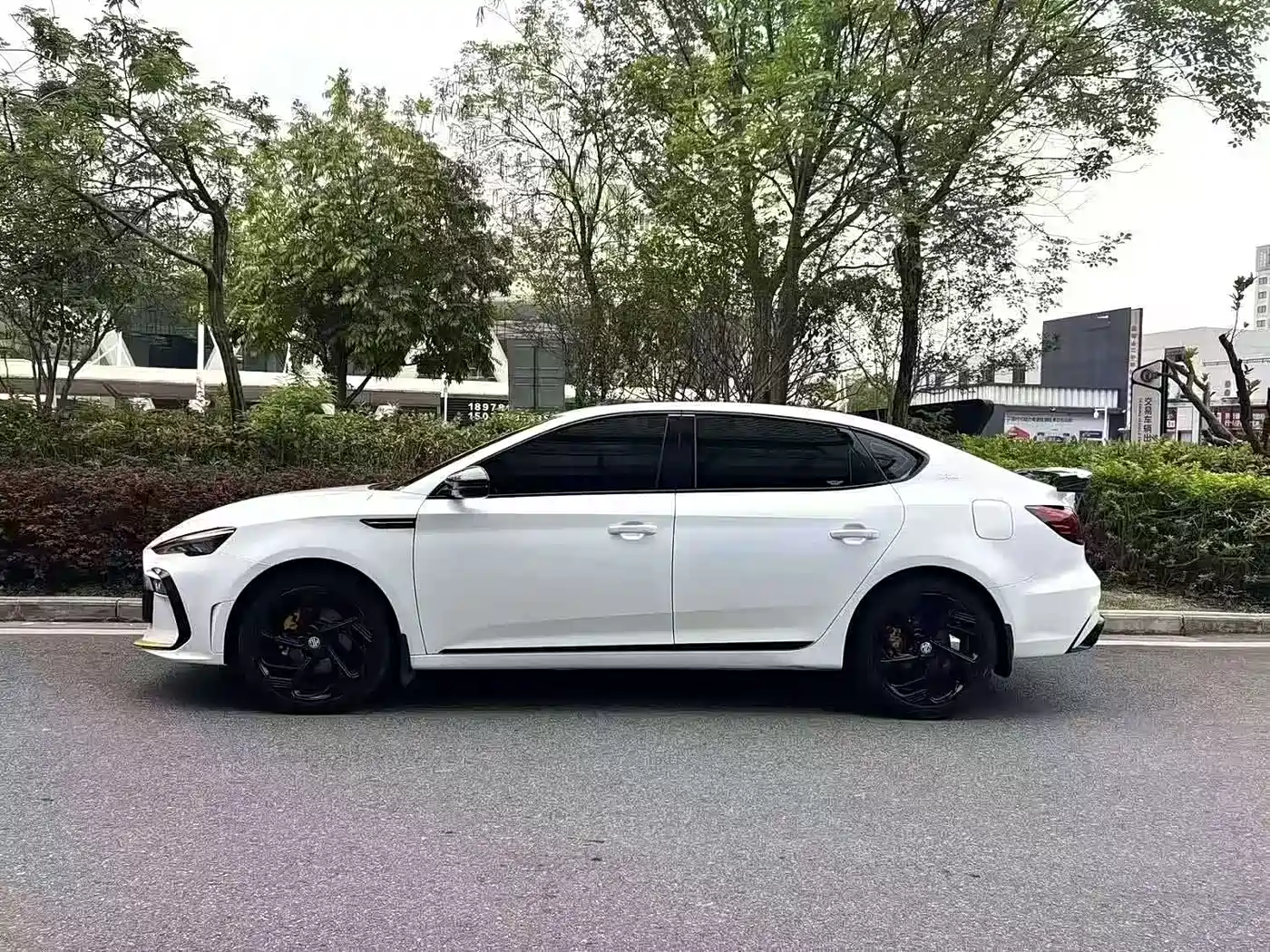 MG MG6 2021 Pro 1.5T Auto Trophy Luxury Edition фото 3
