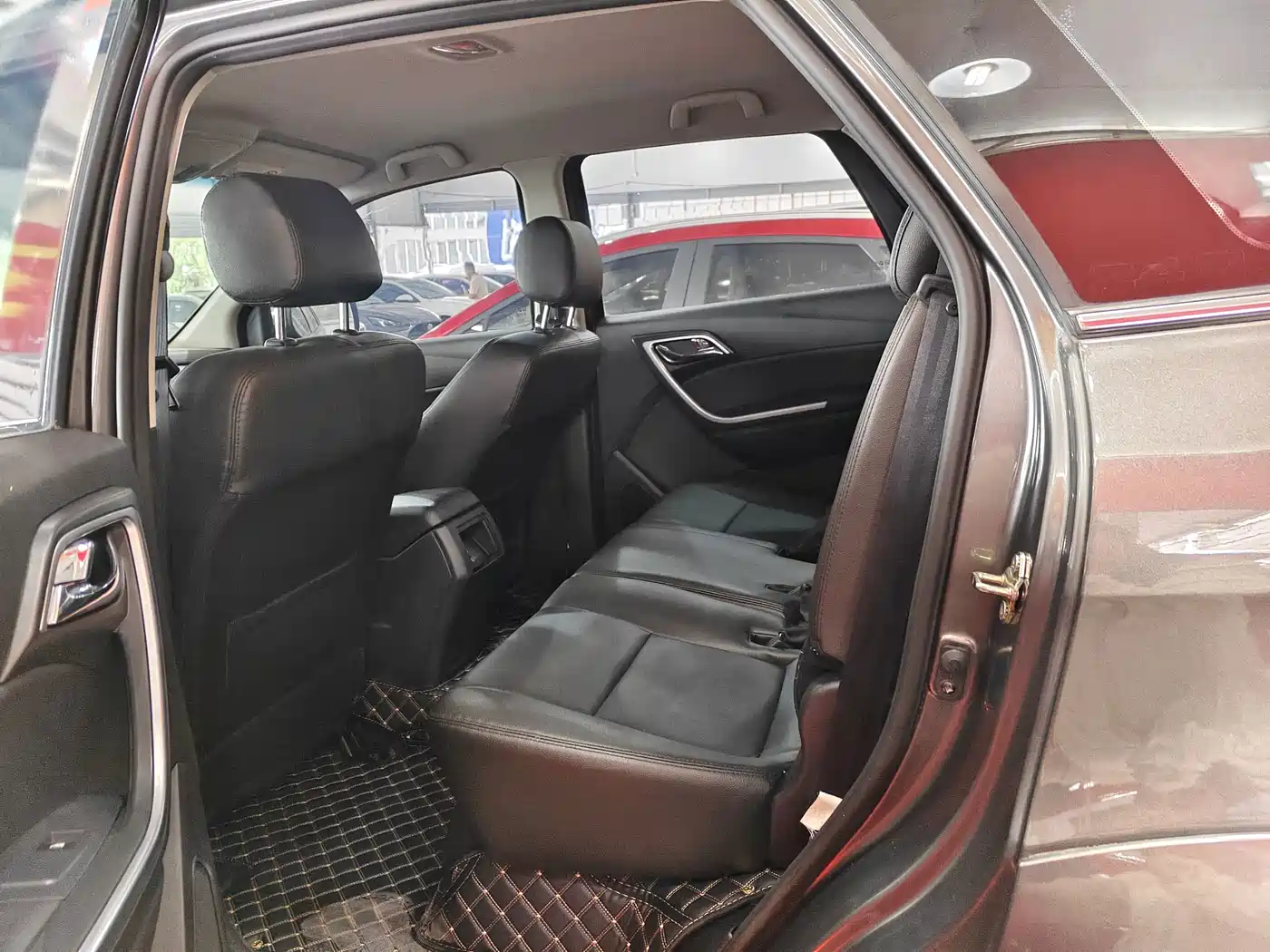 Jiangling Yusheng S350 2015 2013 2.4T Automatic 2WD Diesel Premium Luxury 5-seater