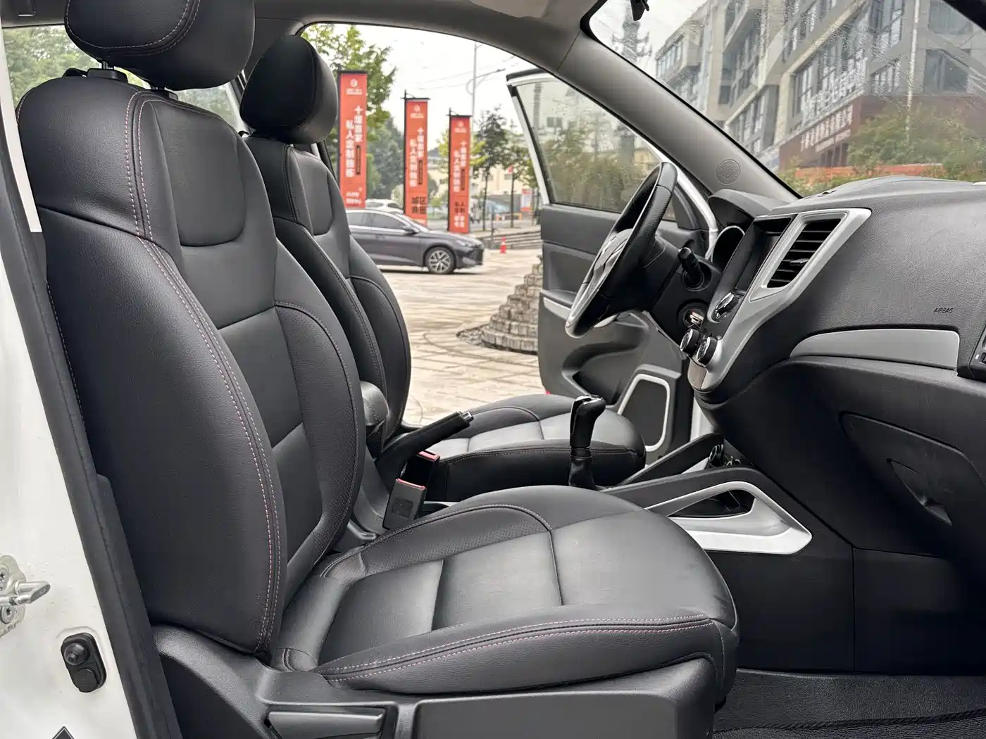 Фото 10 - Changan CS35