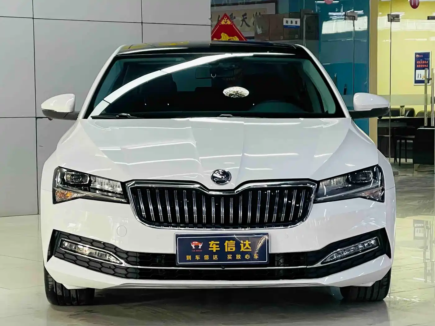 Škoda Superb 2021 TSI330 DSG Comfort Edition фото 2