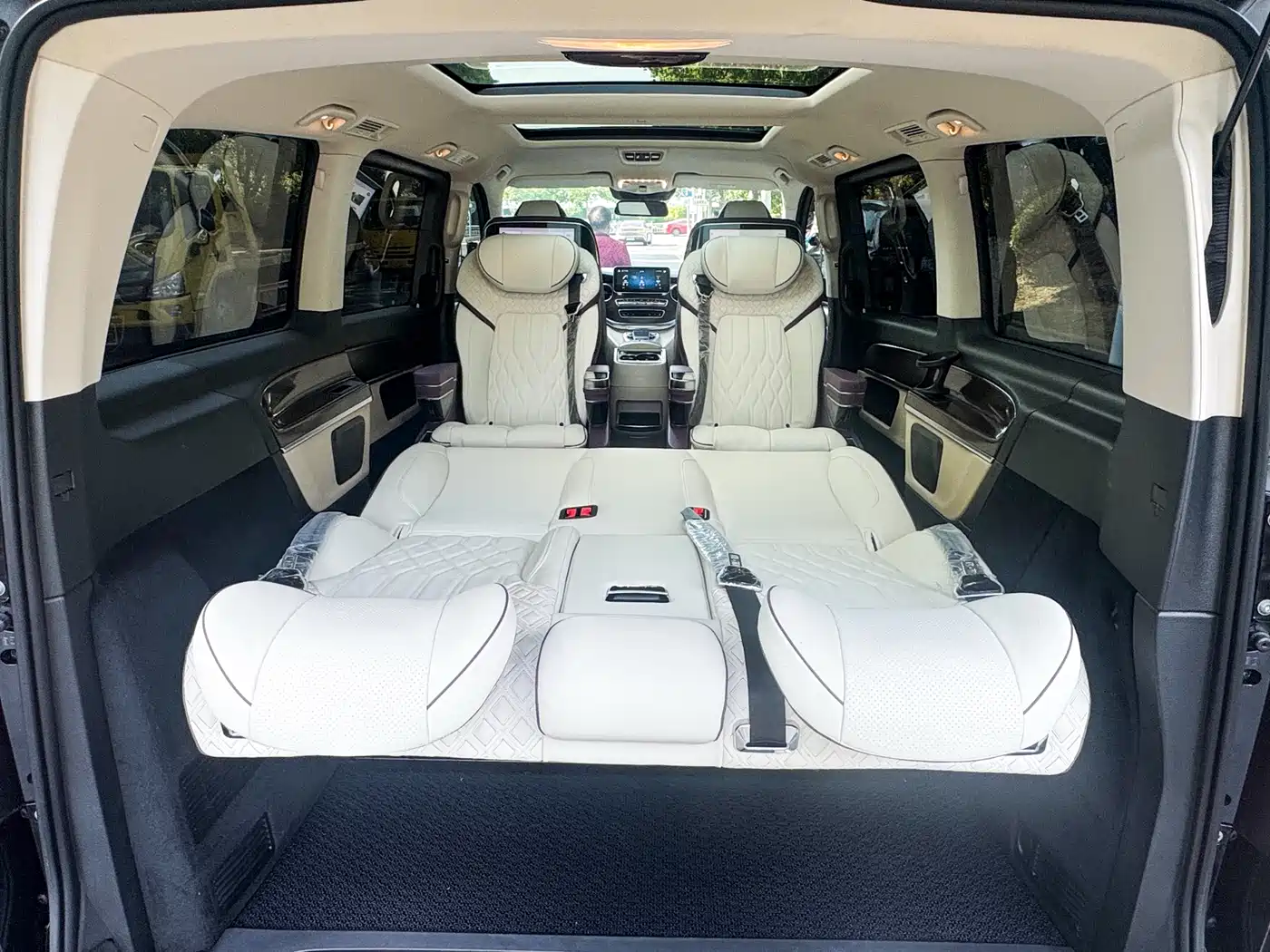 Mercedes-Benz V-Class 2022 V 260 Pilot Edition фото 44
