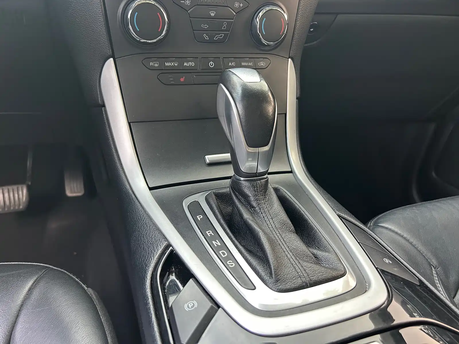 Photo 11 - Ford Edge