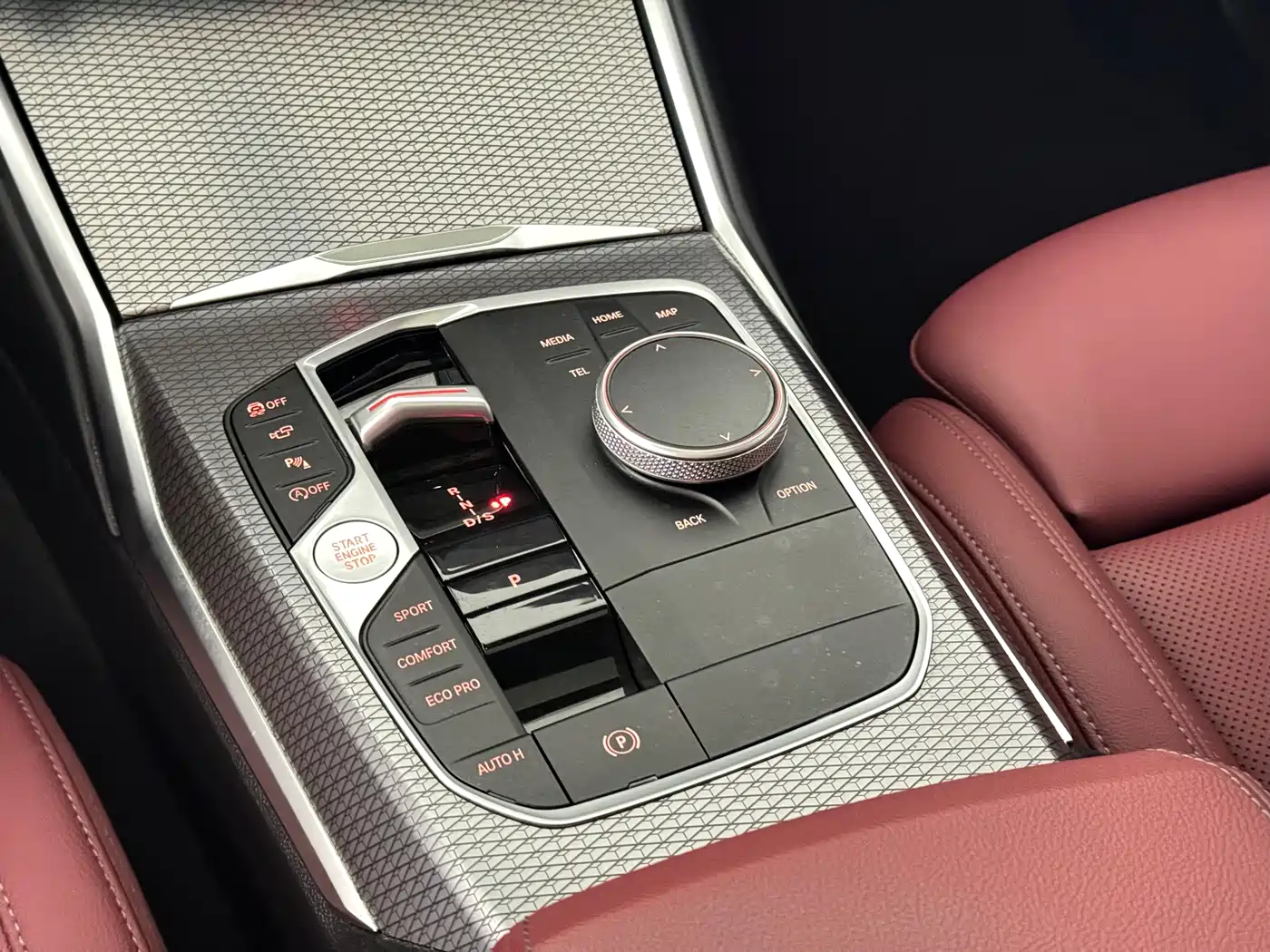 BMW 3 Series 2024 325i M Sport Shadowline Package фото 11
