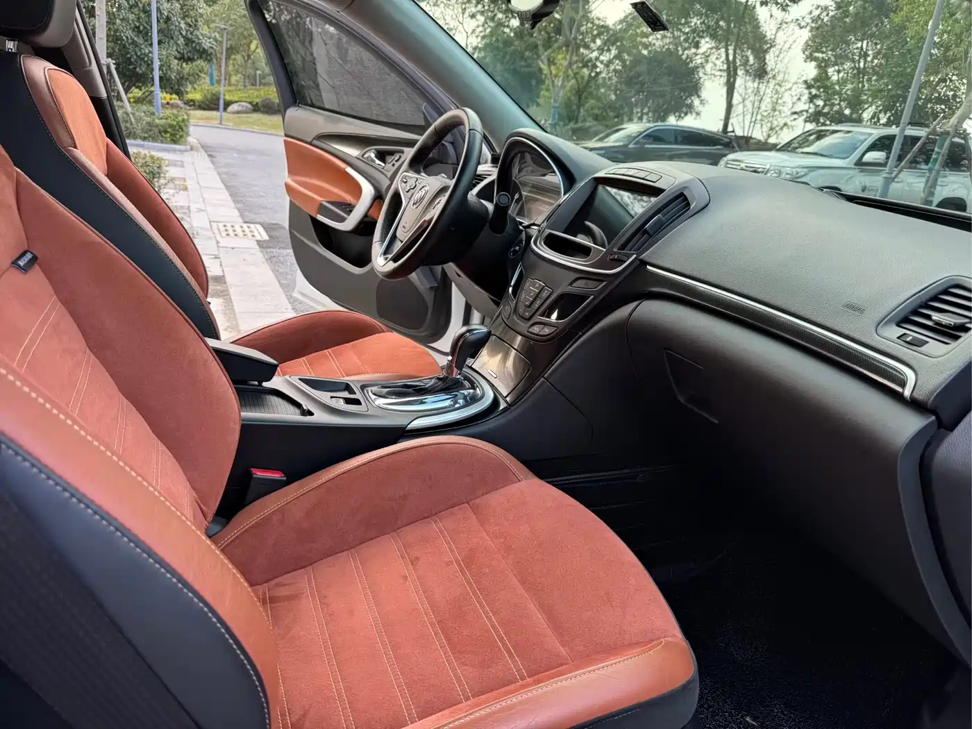 Buick Regal 2015 1.6T Elite Tech Edition фото 10