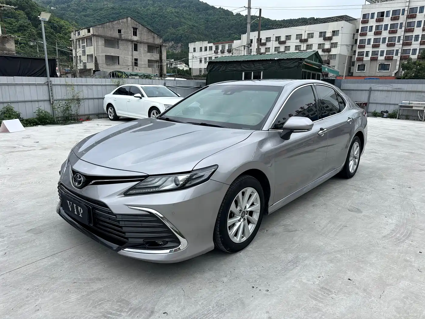 Toyota Camry 2021 2.0G Luxury Edition
