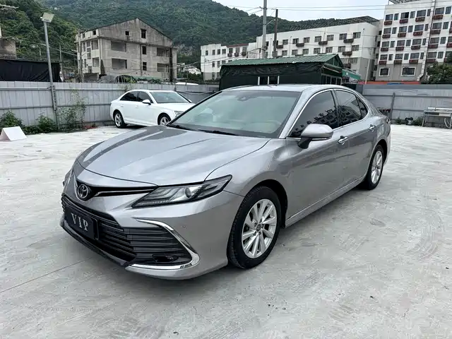 Toyota Camry 2021 2.0G Luxury Edition